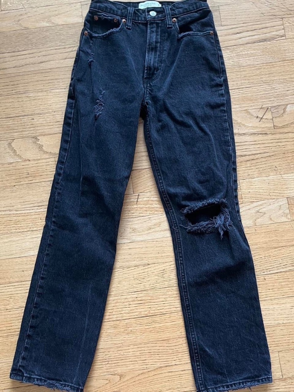 abercrombie and fitch ultra high rise black 90s straight jeans